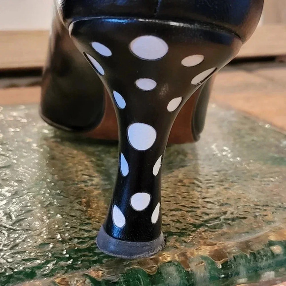 Stuart Weitzman 'Circles' Heels Leather Polka Dot Bow Wmns Sz 7 Narrow 5W630481 - Picture 7 of 13